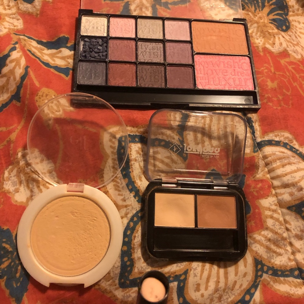 Makeup bundle - Picture 3 of 3